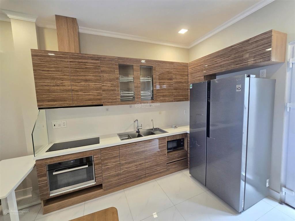 Cho thuê nhà mặt tiền đường số 9 thảo điền