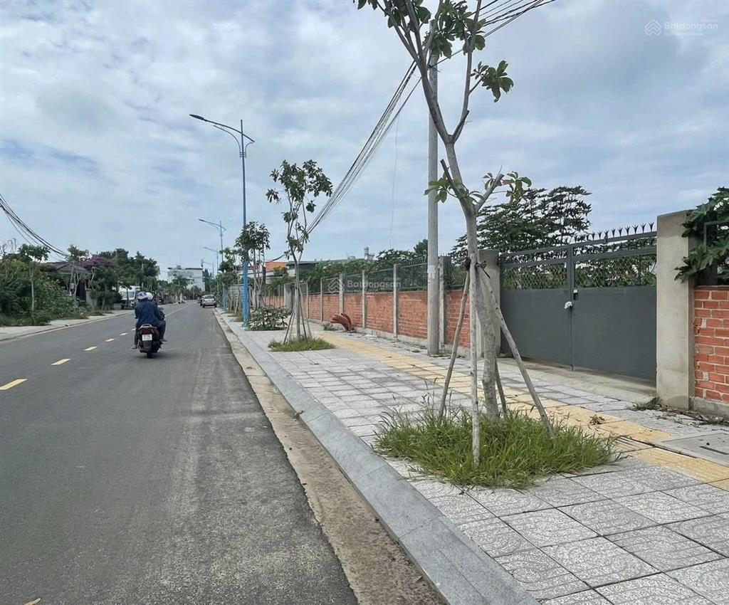 Chủ gửi bán lô đất mặt tiền đường nguyễn đình tứ. ngay bãi tắm thuỷ tiên