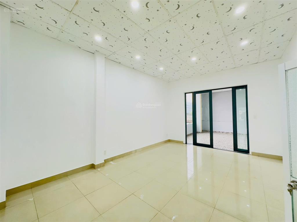 Bán nhà 3 tầng mặt tiền tôn đức thắng