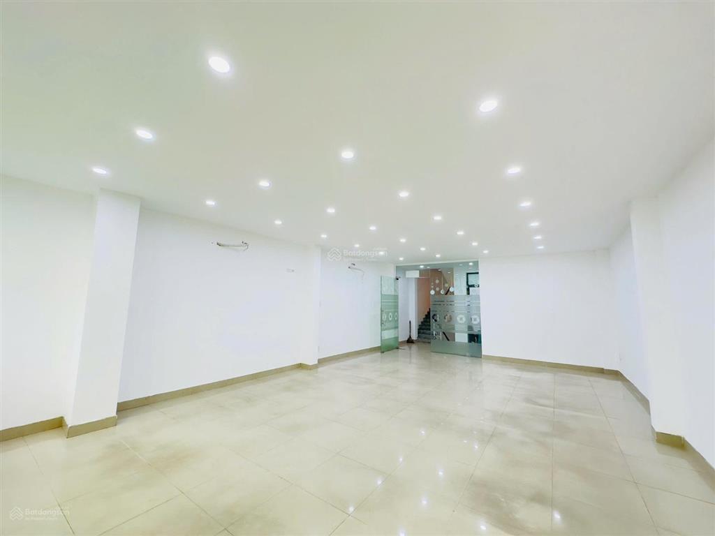 Bán nhà 3 tầng mặt tiền tôn đức thắng