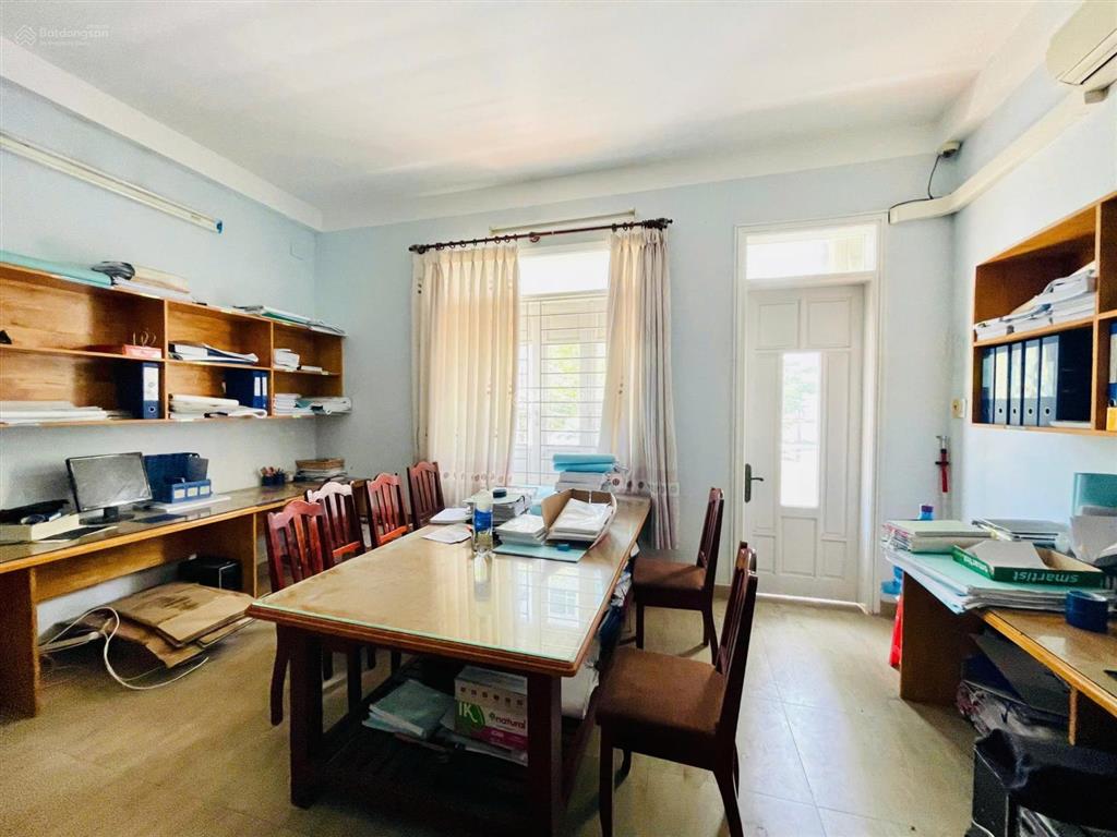 Bán nhà mặt tiền huỳnh thúc kháng  ngang 9.02  109,6m2  17 tỷ 5