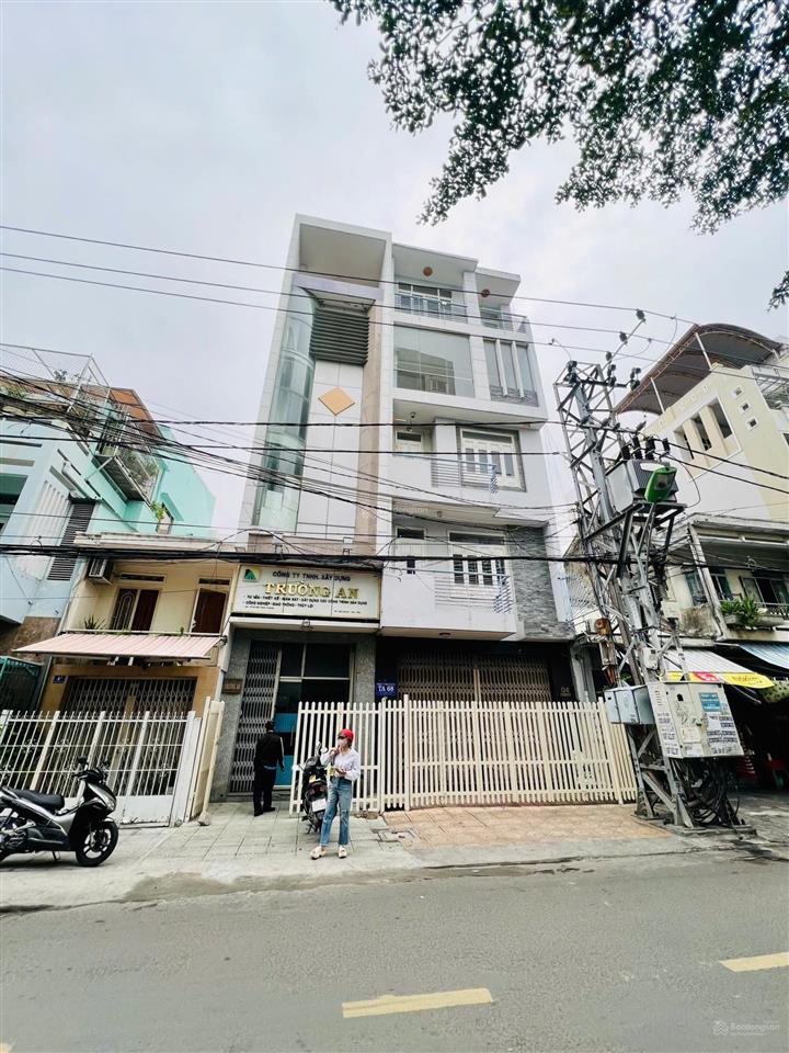 Bán nhà mặt tiền huỳnh thúc kháng  ngang 9.02  109,6m2  17 tỷ 5