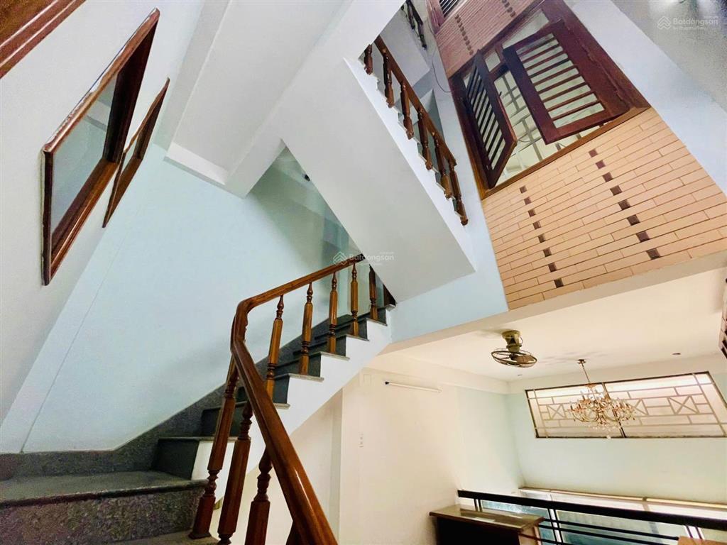 Bán nhà mặt tiền huỳnh thúc kháng  ngang 9.02  109,6m2  17 tỷ 5