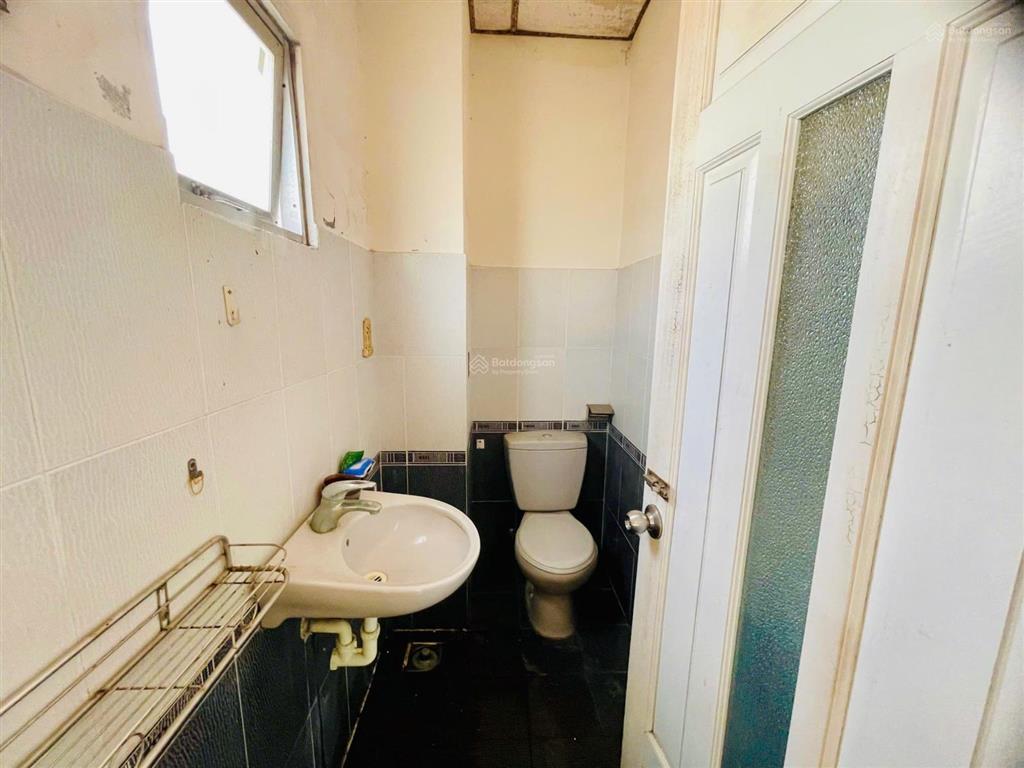 Bán nhà mặt tiền huỳnh thúc kháng  ngang 9.02  109,6m2  17 tỷ 5