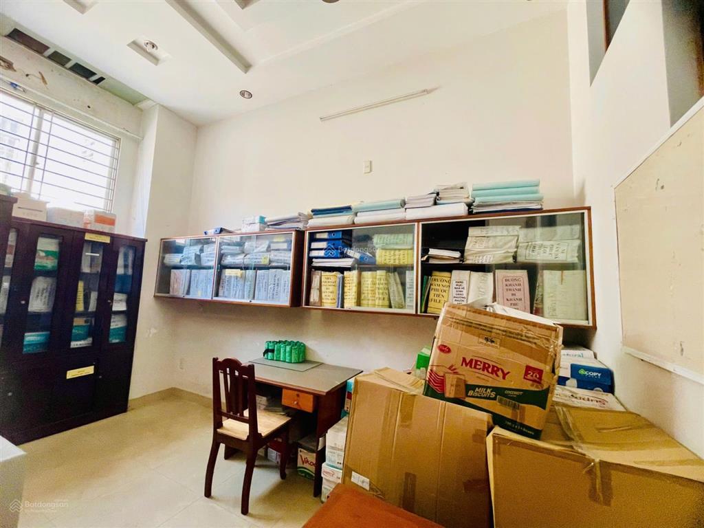 Bán nhà mặt tiền huỳnh thúc kháng  ngang 9.02  109,6m2  17 tỷ 5