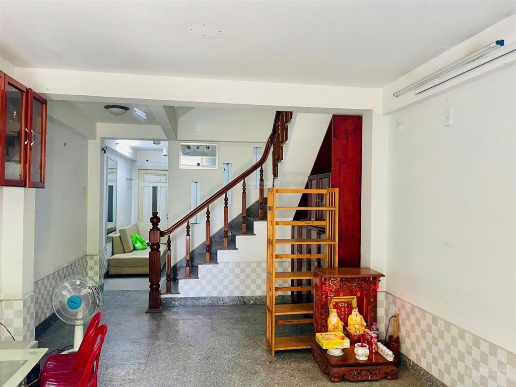 Bán nhà mặt tiền huỳnh thúc kháng  ngang 9.02  109,6m2  17 tỷ 5