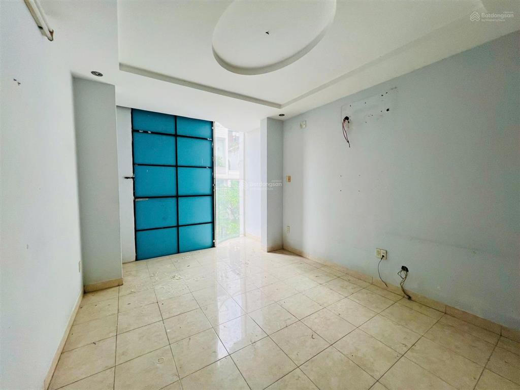 Bán nhà mặt tiền huỳnh thúc kháng  ngang 9.02  109,6m2  17 tỷ 5