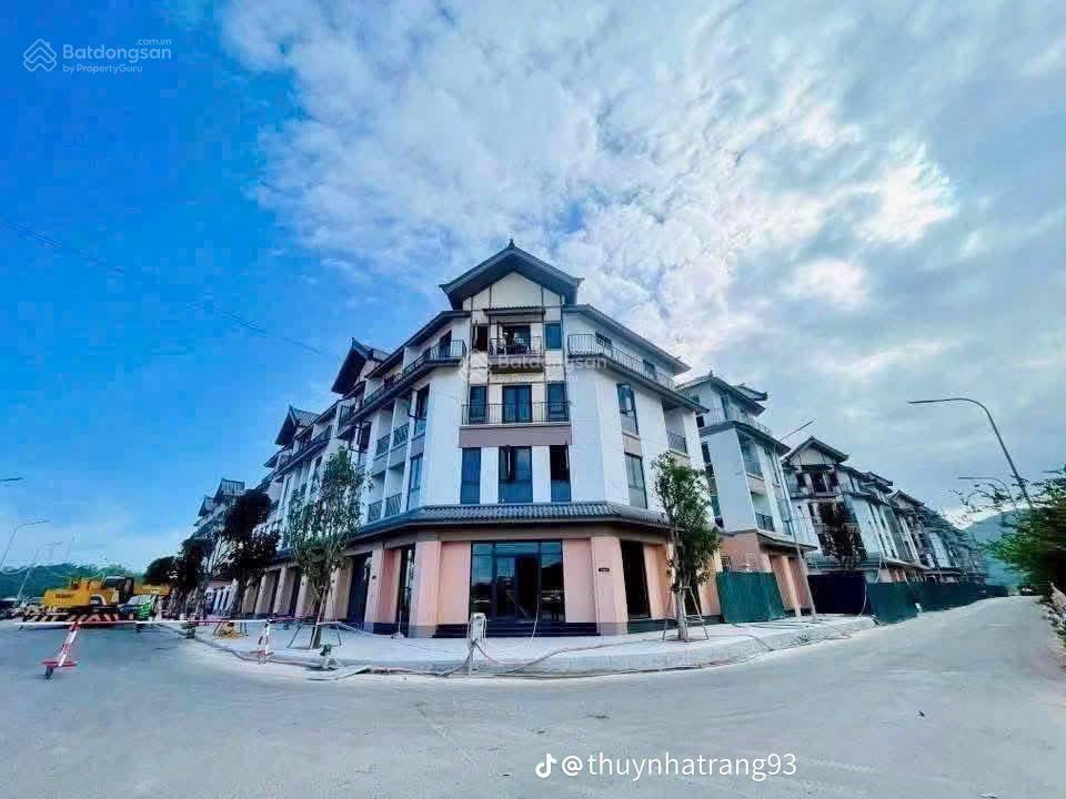 Biệt thự đơn lập 240m2  ngang 15  dtxd 367,4m2  đông bắc  33 tỷ 750  vinhomes pearl bay