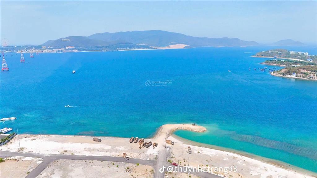 Biệt thự đơn lập 240m2  ngang 15  dtxd 367,4m2  đông bắc  33 tỷ 750  vinhomes pearl bay