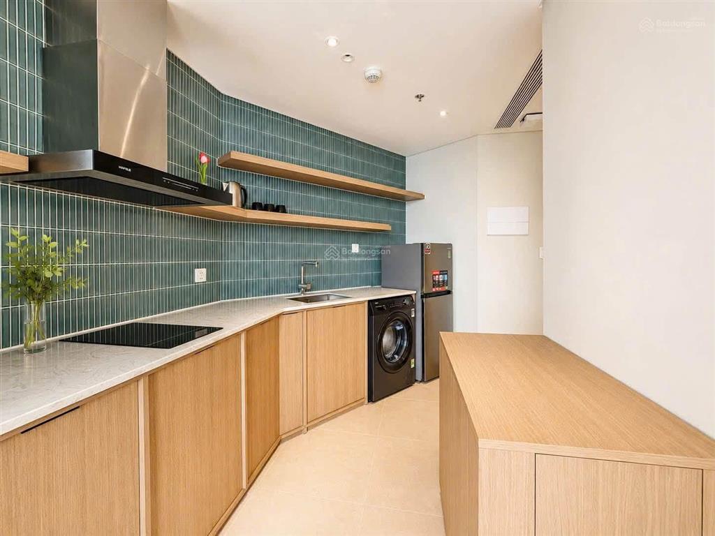 Bán căn paramount công chúa, nhỏ nhỏ xinh xinh, nhưng view thì nhức nách. căn số 08 tầng 2x ạ