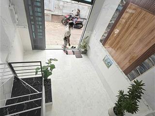 Bán nhà gấp hẻm xe hơi đổ cửa 22m2 gò vấp