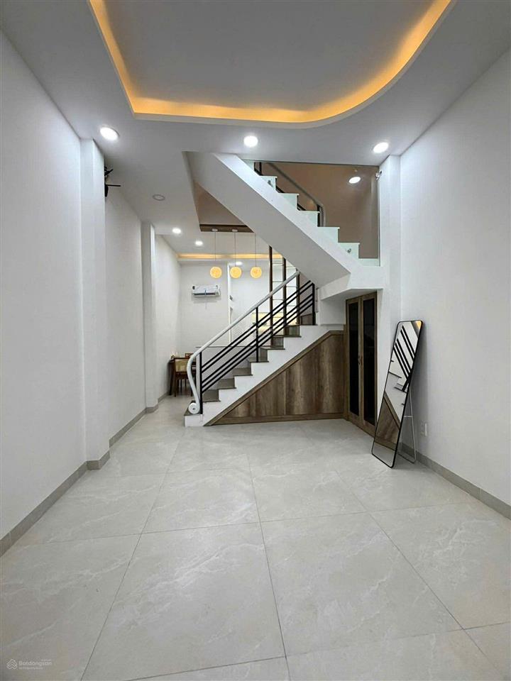 Bán nhà riêng âu cơ tân bình 40m2.giá 6.8tỷ