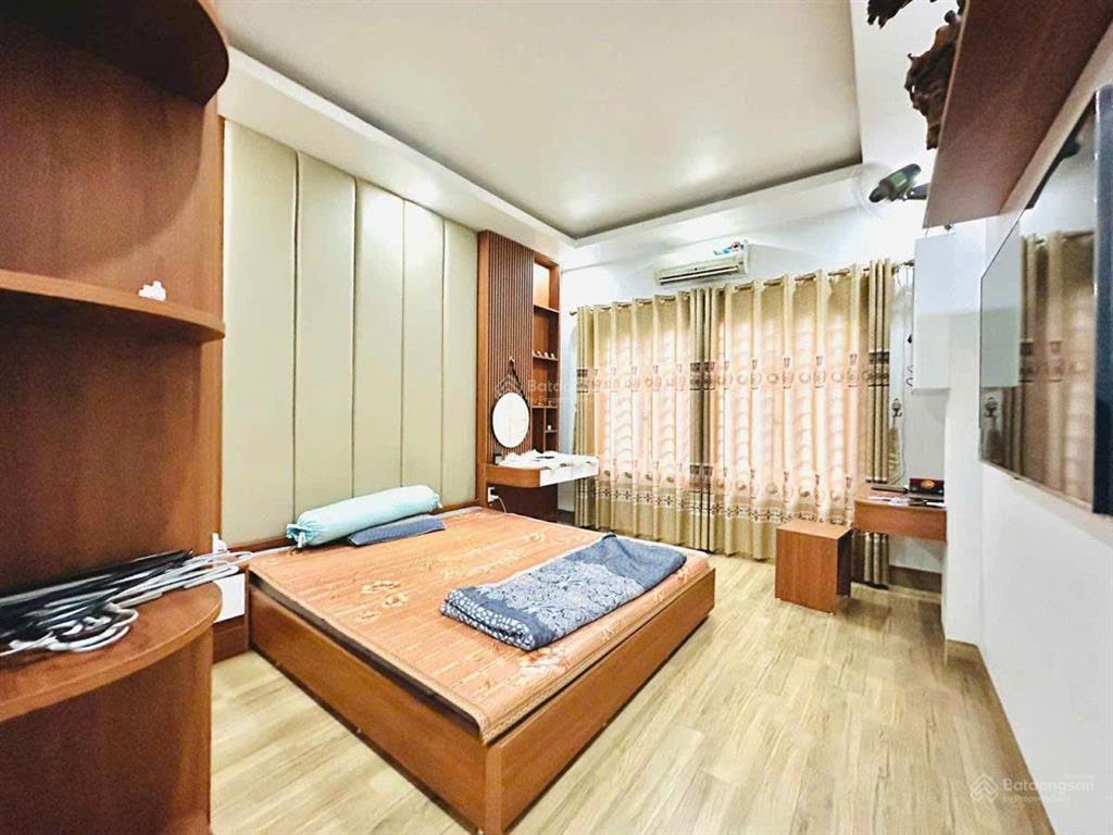 Bán nhà đẹp thái thịnh, ngõ vf3 thông bàn cờ, 20m ra ôtô, dân xây 36m2 x 4t, mt rộng, giá 9,8 tỷ