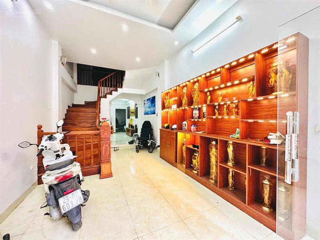 Bán nhà đẹp thái thịnh, ngõ vf3 thông bàn cờ, 20m ra ôtô, dân xây 36m2 x 4t, mt rộng, giá 9,8 tỷ