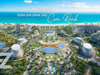 Căn hộ cao cấp 1 bên view biển  1 bên view vịnh cam ranh, bàn giao full nội thất 5sao giá chi 1tỷ2