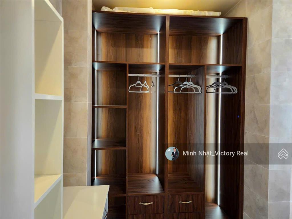 Bán gấp nhà phố để về quê 5 phòng ngũ, có gara ô tô, p.8, đà lạt