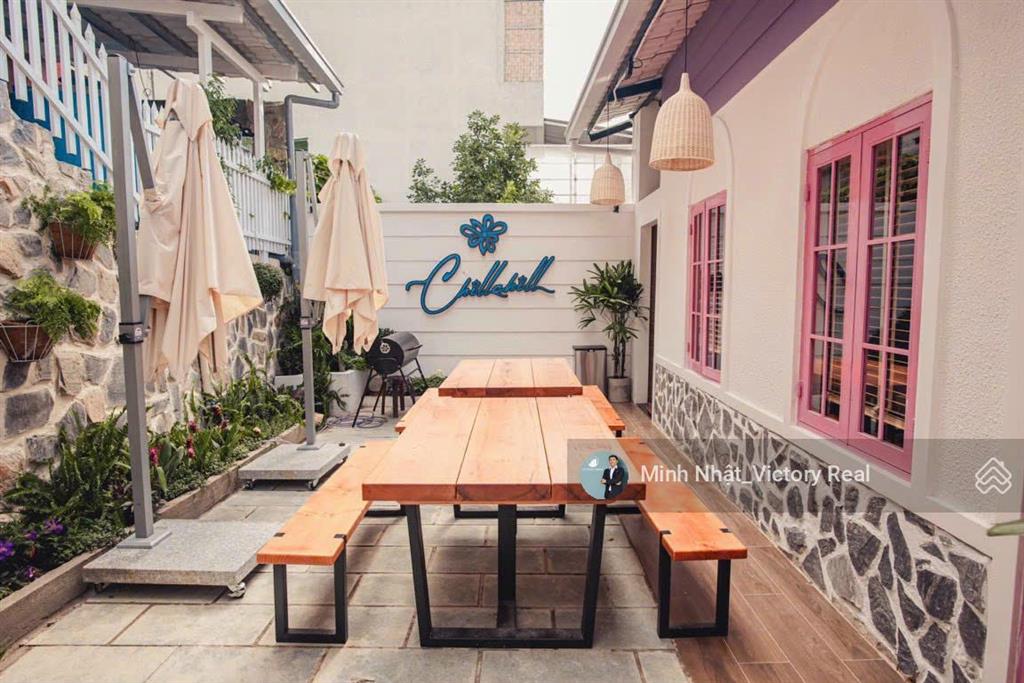 Ngộp lắm rồi, bán nhanh villa mặt tiền, 360m2, 20 phòng kd, trung tâm đà lạt