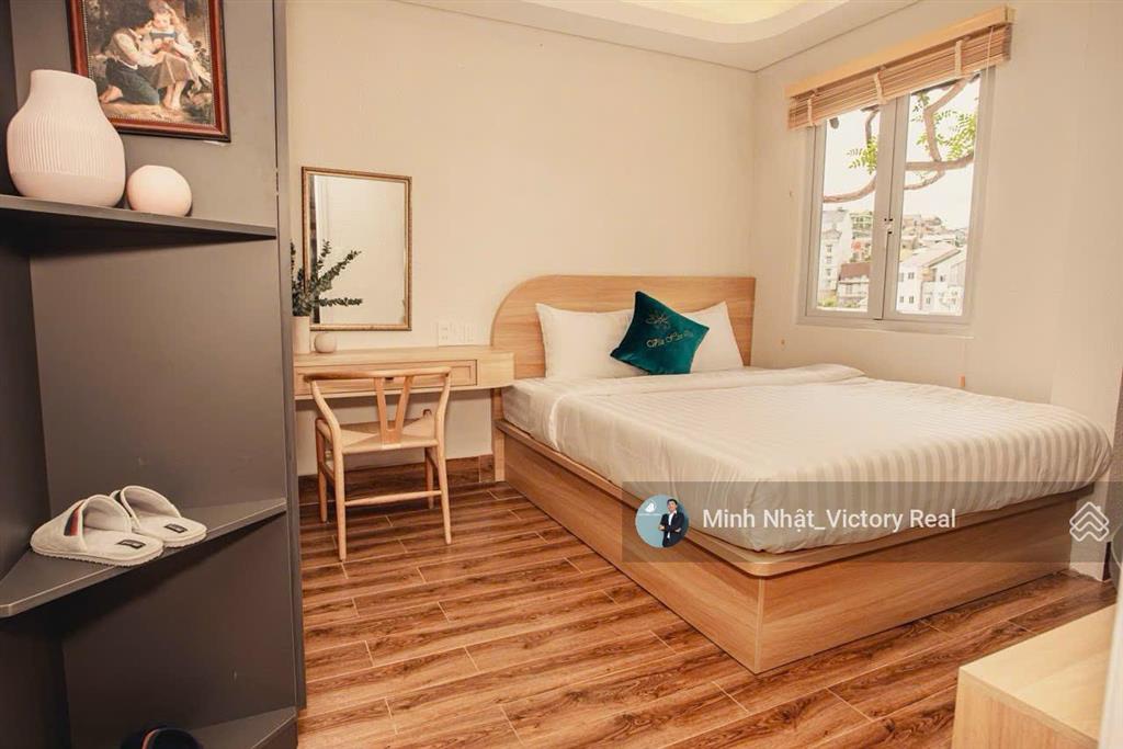 Ngộp lắm rồi, bán nhanh villa mặt tiền, 360m2, 20 phòng kd, trung tâm đà lạt