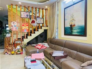 Bán villa sân vườn đà lạt diện tích lớn 602m2, mặt tiên chính, p.9, đà lạt