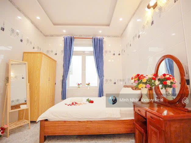 Bán villa sân vườn đà lạt 270m2 với giá 16 tỷ, đầy đủ tiện ích tại trung tâm đà lạt