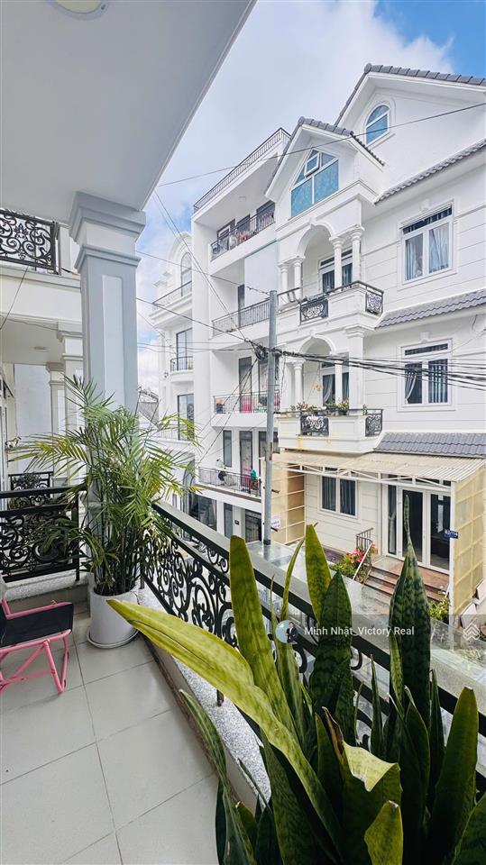 Giảm sâu bán gấp nhà đà lạt đẹp, xây kiên cố, giá tốt, gần trường đại học đà lạt