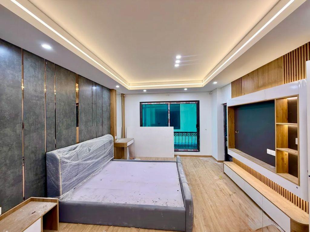 Phân Lô Ô tô Tránh Nguyễn Khánh Toàn, Cầu Giấy - 55m x 7T Thang Máy, MT4m, Gara, 26,7 Tỉ