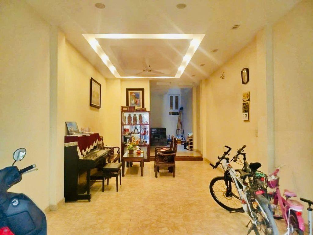 Phân Lô Quân Đội Hoàng Quốc Việt, Cầu Giấy, 110m x 4T Thang Máy, Gara, Ngõ Ô Tô, 33 Tỷ