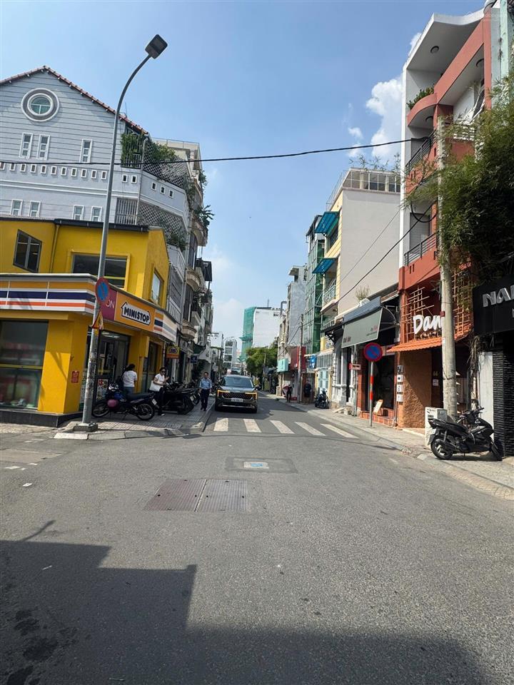 Chính chủ bán nhà hẻm vip 2 mt đường 3/2, quận 10  dt 10x26m  hđt 90tr/th  giá 32 tỷ