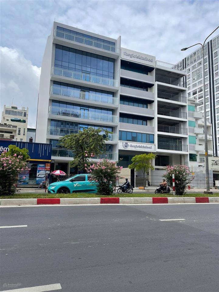 Bán tòa nhà mt cộng hòa, tân bình  dt 10x30m  hầm 7 tầng  hđt 150tr/th  giá 60 tỷ