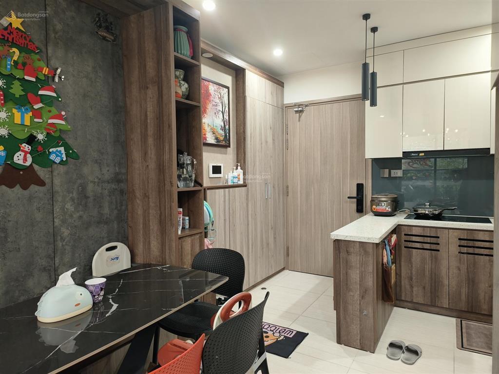 Cần bán căn hộ chính chủ 2n1vstòa s206kđt vinhomes ocean park 1