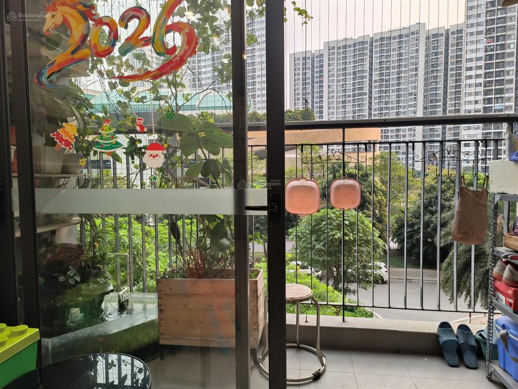 Cần bán căn hộ chính chủ 2n1vstòa s206kđt vinhomes ocean park 1