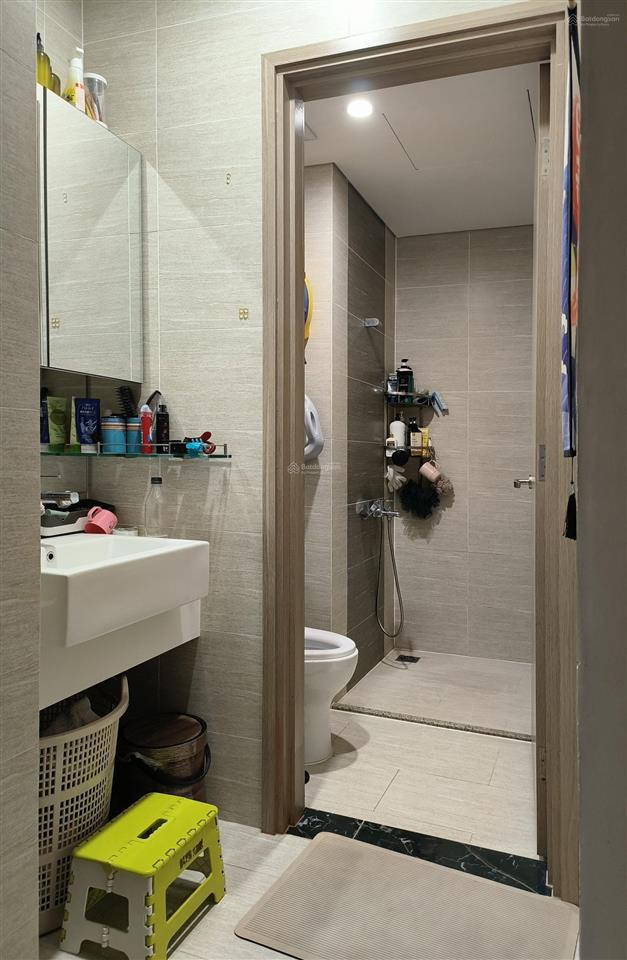 Cần bán căn hộ chính chủ 2n1vstòa s206kđt vinhomes ocean park 1