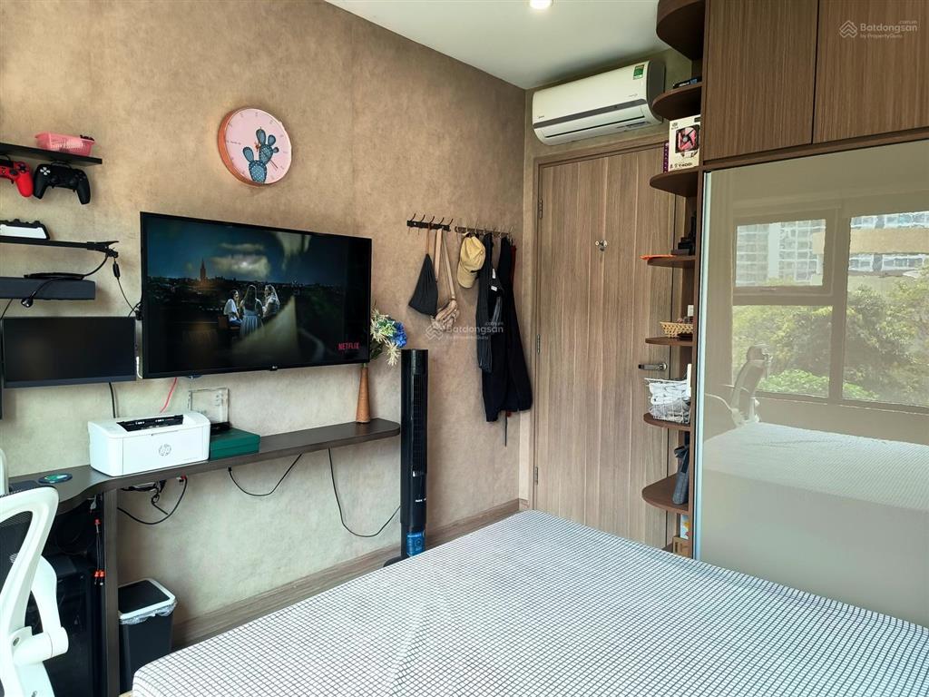 Cần bán căn hộ chính chủ 2n1vstòa s206kđt vinhomes ocean park 1