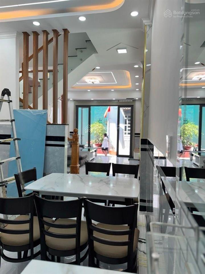 Nhà mới đẹp lung linhhxhtặng full nội thất42m22tầngngay chợ gần hiệp thành citygiá 4.26 tỷ tl