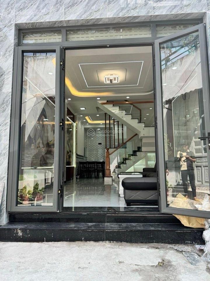 Nhà mới đẹp lung linhhxhtặng full nội thất42m22tầngngay chợ gần hiệp thành citygiá 4.26 tỷ tl