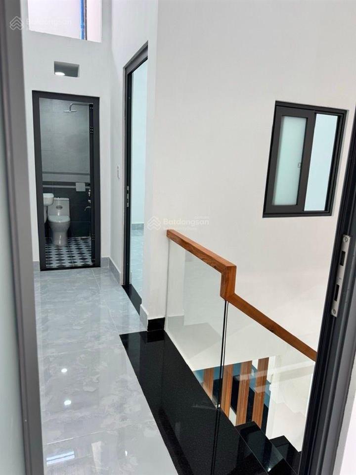 Nhà mới đẹp lung linhhxhtặng full nội thất42m22tầngngay chợ gần hiệp thành citygiá 4.26 tỷ tl