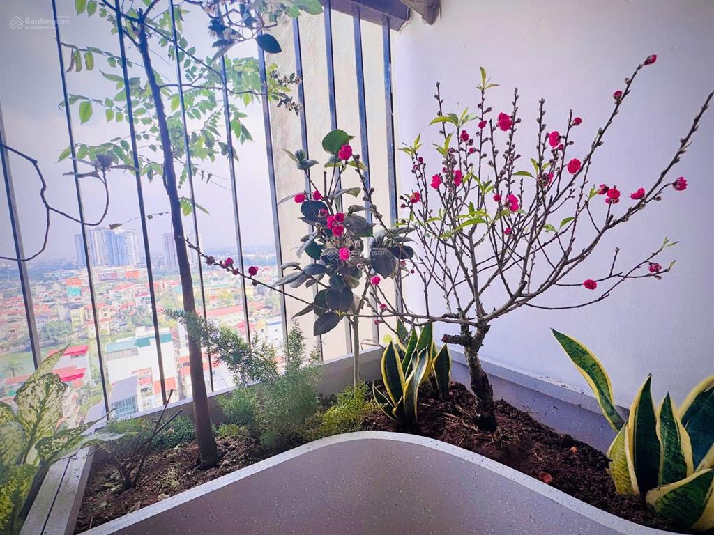 Bán chung cư 89 thịnh liệt tòa nhà hồng hà dt 63m 2pn, 2vs, khách,bếp logia full nội thất
