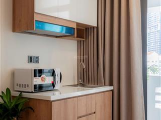 Căn hộ ban công full nội thất trung tâm quận 1 gần công viên 23/9