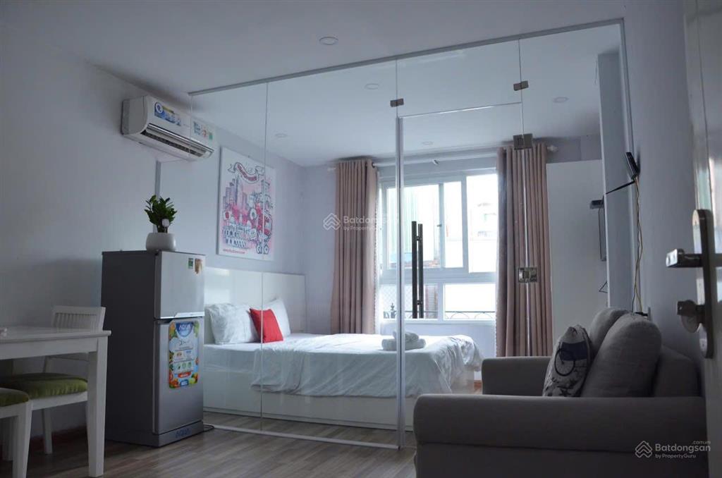 Căn hộ 40m cửa sổ trung tâm quận 1 gần công viên lê văn tám giáp quận 3 nhà thờ tân định