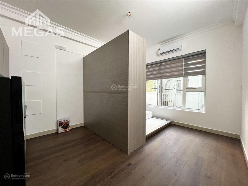 Căn hộ ban công & cửa sổ full nội thất nhà mới xây trung tâm quận 1 gần quận 3 hồ con rùa