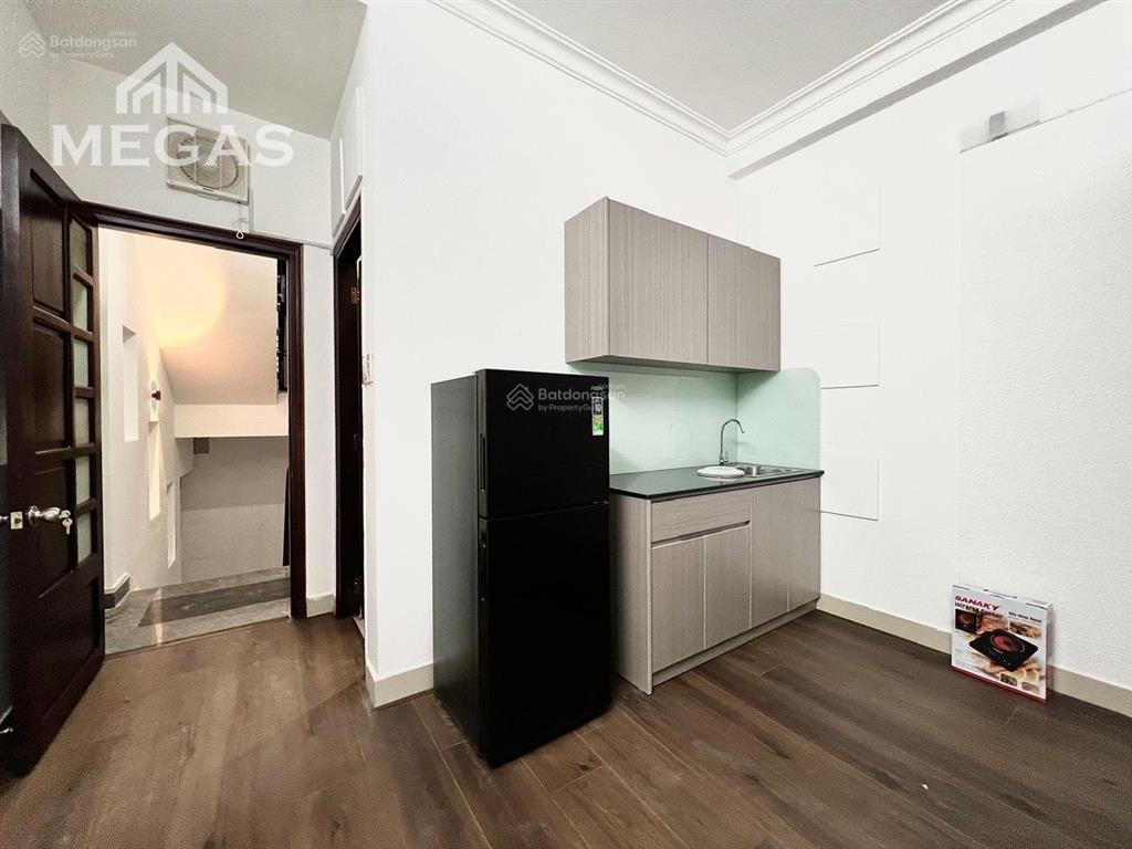 Căn hộ ban công & cửa sổ full nội thất nhà mới xây trung tâm quận 1 gần quận 3 hồ con rùa