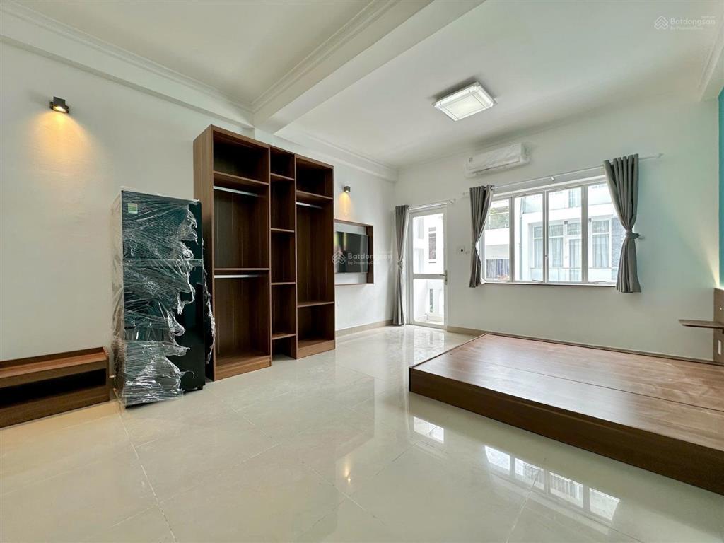 Căn hộ 50m2 ban công full nội thất gần hồ con rùa chợ tân định quận 3 giáp quận 1,10