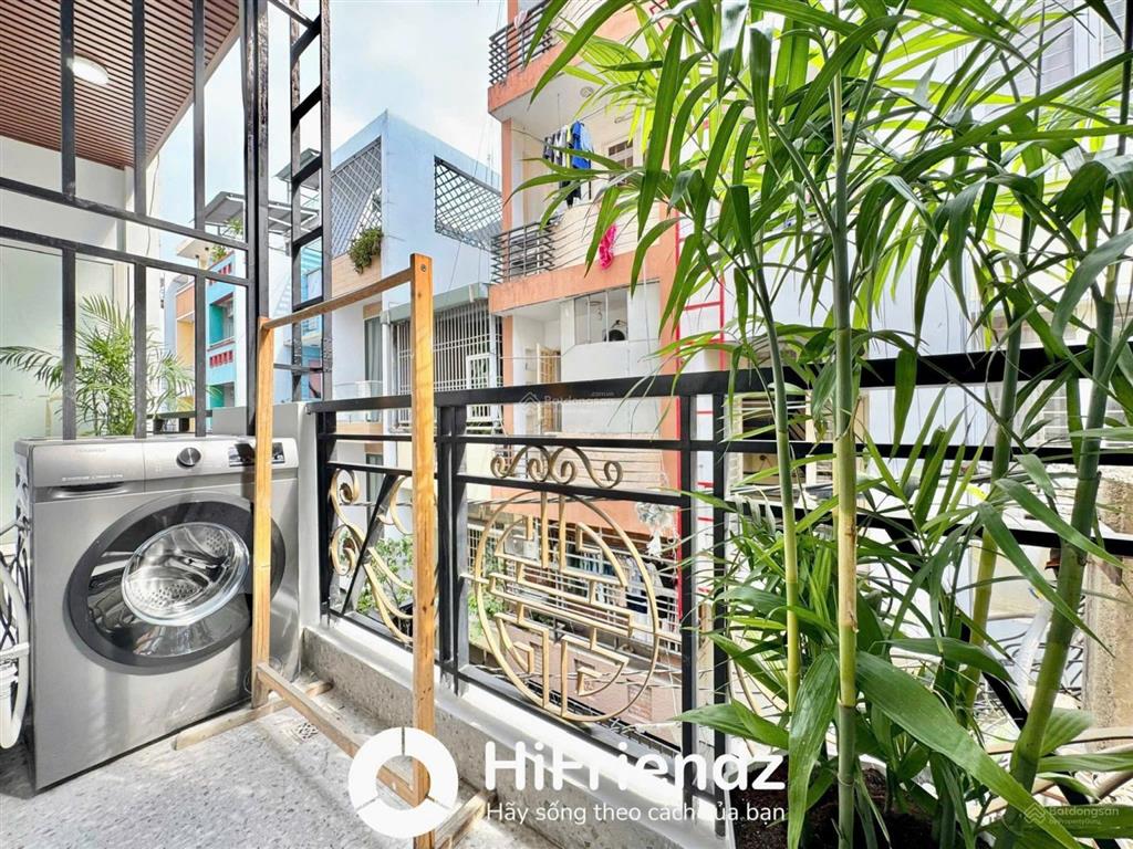Căn hộ ban công full nội thất ngay trung tâm quận 10 gần vạn hạnh mall chợ hoa hồ thị kỷ giáp q3,1
