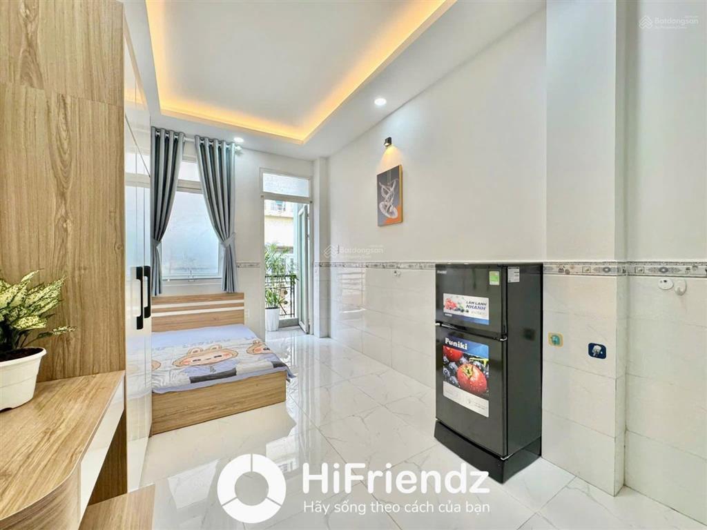 Căn hộ ban công full nội thất ngay trung tâm quận 10 gần vạn hạnh mall chợ hoa hồ thị kỷ giáp q3,1