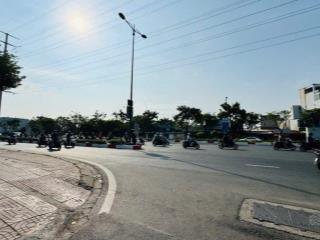 Đất đẹp betong 6m cạnh đại lộ phạm văn đồng, vuông vức 60m2  ngang 4,2m  xây 5 tầng, chỉ 180tr/m2