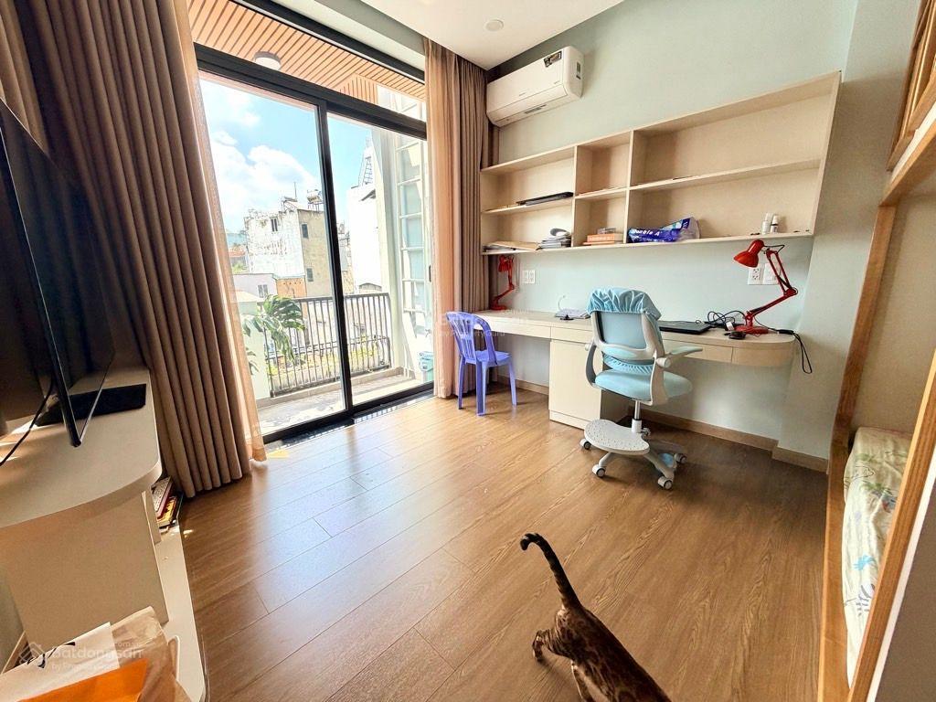 Nhà mới ở ngay  hẻm xe hơi  sát quận 1  mặt tiền phú nhuận  gần phan xích long  3 tầng  53m2