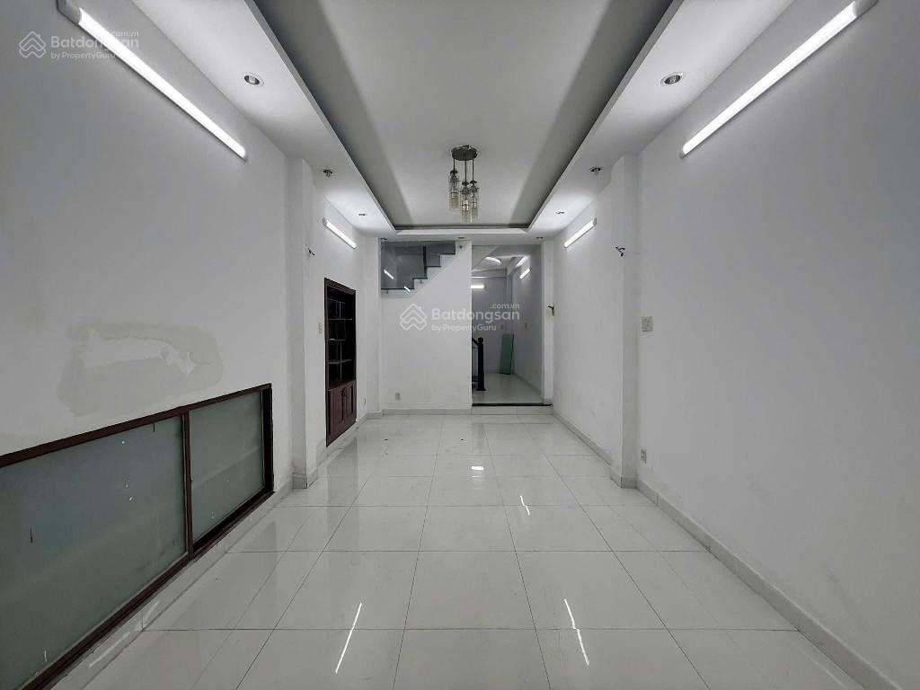 Chỉ 1 căn!!! nhà kẹt bank, hẻm 86 thích quảng đức thông chợ cây quéo, 49m²  3 tầng  chỉ còn 8,4t