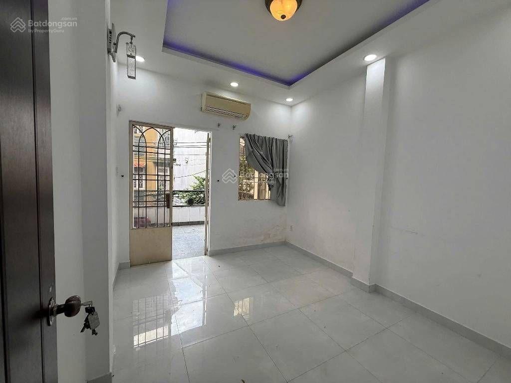 Chỉ 1 căn!!! nhà kẹt bank, hẻm 86 thích quảng đức thông chợ cây quéo, 49m²  3 tầng  chỉ còn 8,4t