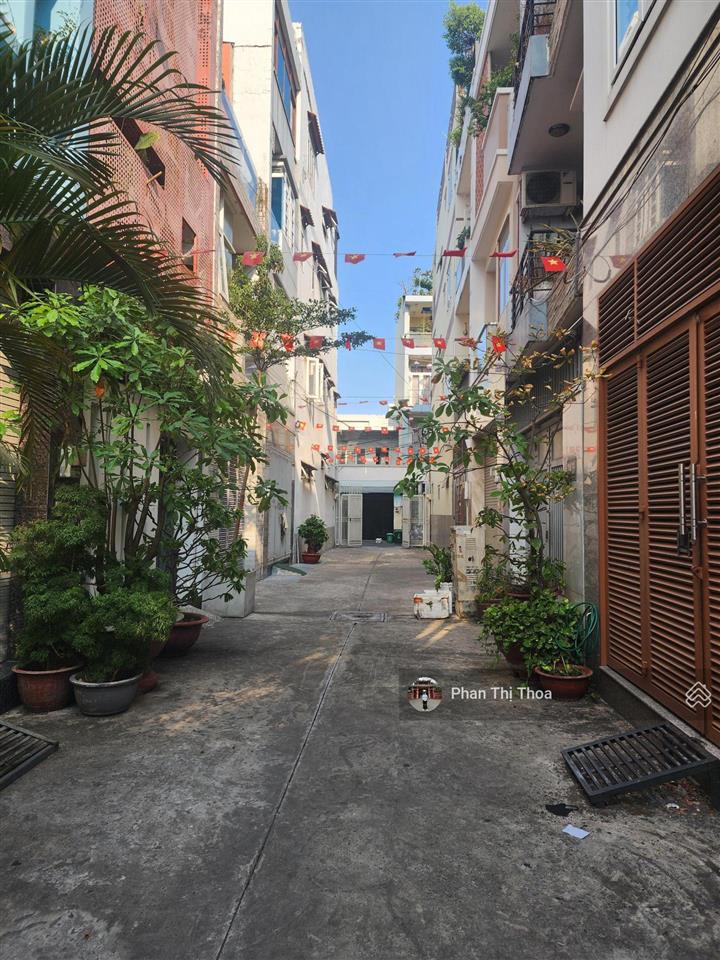 Đường 6m oto thông tầm vu, đi bộ 2p ra công viên 65m2, ngang 4,5m, đất trống xây 4 tầng  chỉ 7,xtỷ