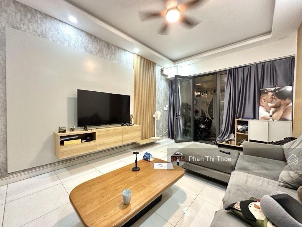 Đường nhựa 7m, thông nguyễn xí giáp bxmđ, vào ở ngay  64m2, ngang 4,2m, 4 tầng  chỉ hơn 165tr/m2